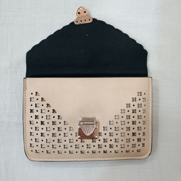 Sold🚫Sling and wallet set - Picture 3 of 12